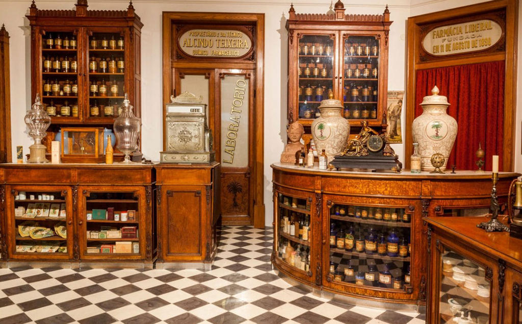 Pharmacy Museum (Museu da Farmácia)