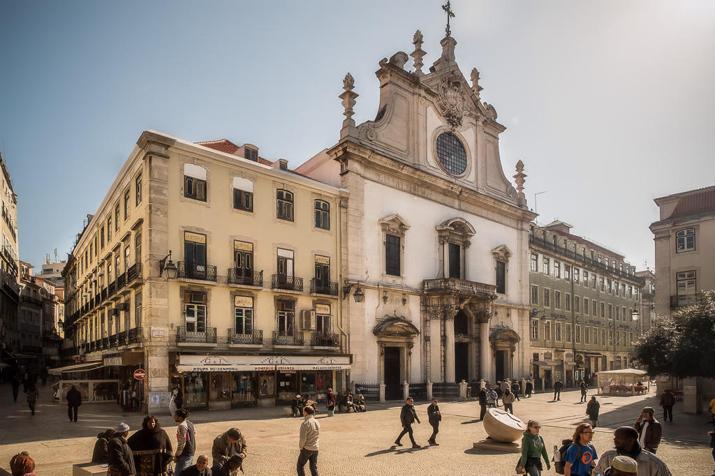 Step into Lisbon's Saint Dominic Square, witness its historic landmarks, embrace diversity, and immerse yourself in the vibrant atmosphere of this captivating destination.