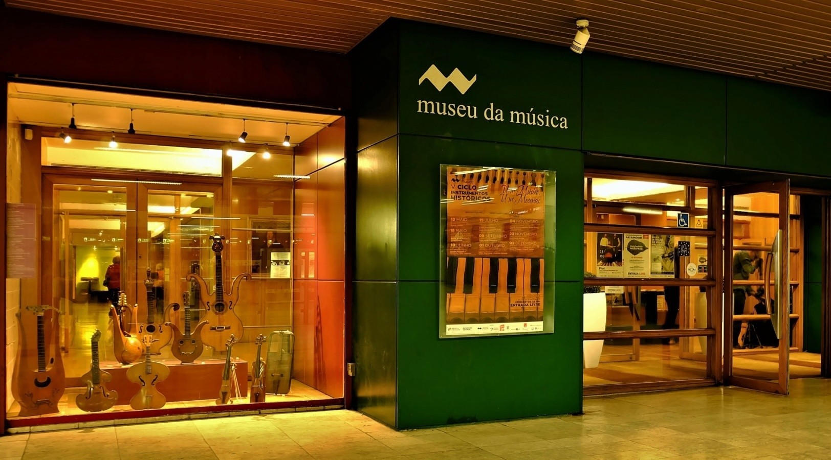 Experience the melodic wonders at Lisbon's National Music Museum and uncover the rich tapestry of musical instruments, documents, and iconography that shape our musical history.