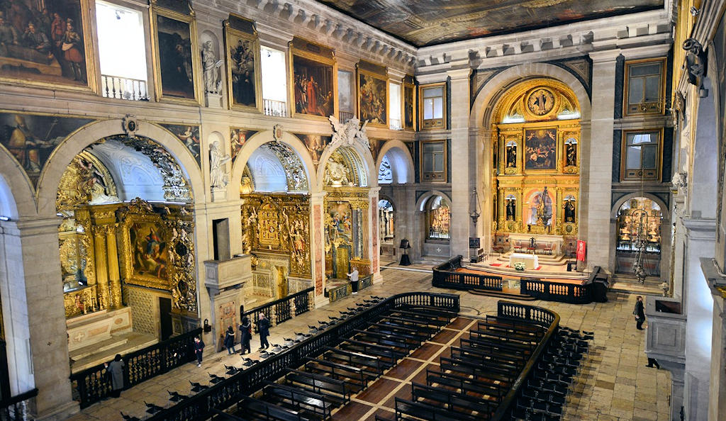 Step into the Museu de São Roque and journey through centuries of sacred art, as you immerse yourself in the beauty of the Church of São Roque and its extraordinary collection, a testament to Lisbon's cultural legacy.