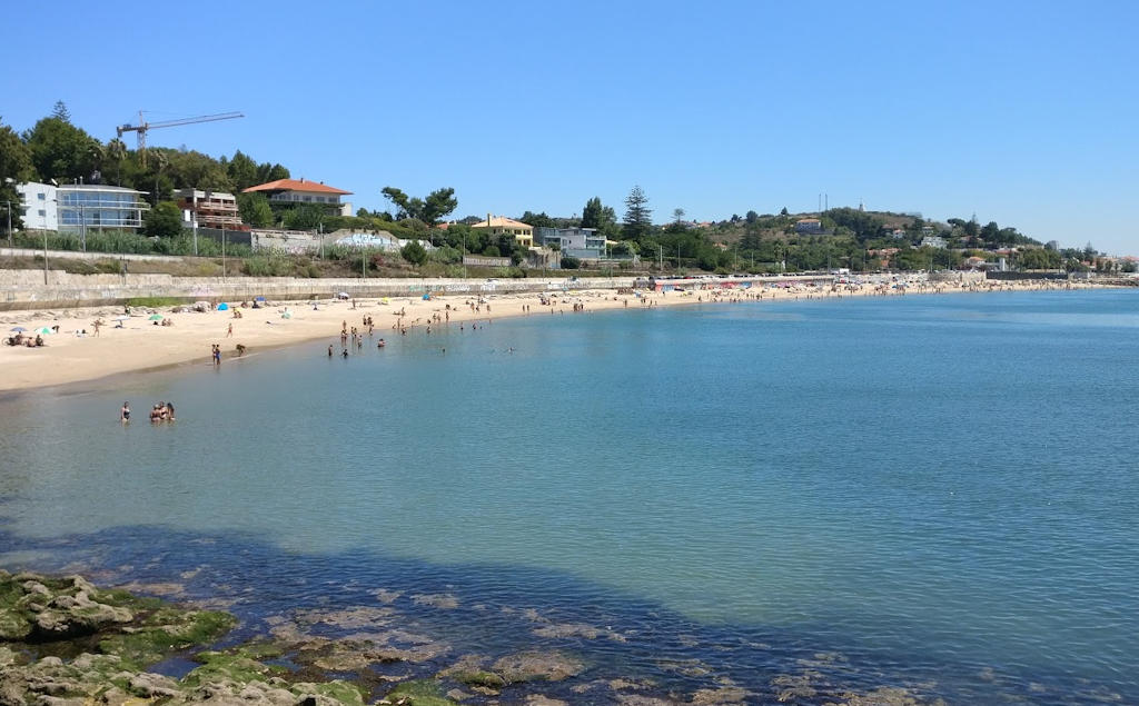 Experience the tranquility of Praia de Caxias, a hidden coastal gem near Lisbon, offering stunning views, historic fortresses, and a serene atmosphere.