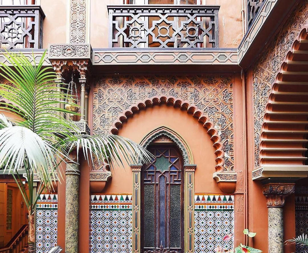 Uncover the enchanting allure of Moorish architecture, blending Islamic, Roman, and Berber influences to create a mesmerizing architectural style that captivates with intricate details and rich cultural heritage.