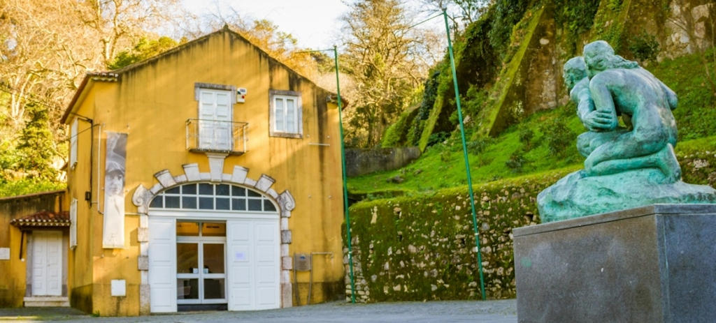 Step into the captivating world of Anjos Teixeira's art at the Anjos Teixeira Museum in Sintra, Portugal, where masterpieces come to life through exhibitions and educational programs.