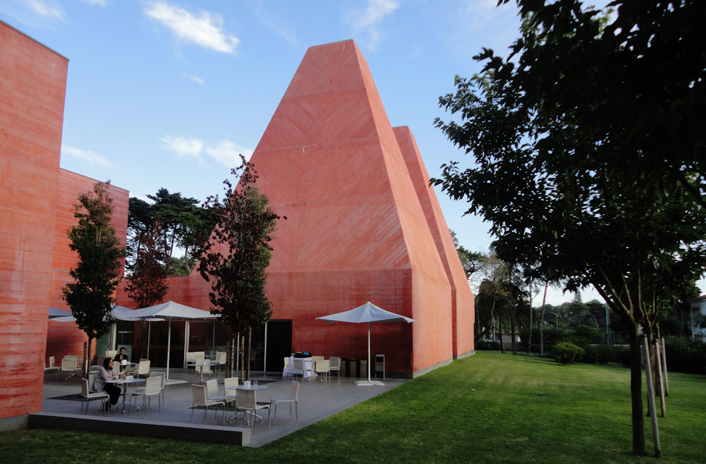 Uncover the captivating art of Paula Rego at the Casa das Histórias Paula Rego in Cascais, where contemporary architecture meets extraordinary creativity.