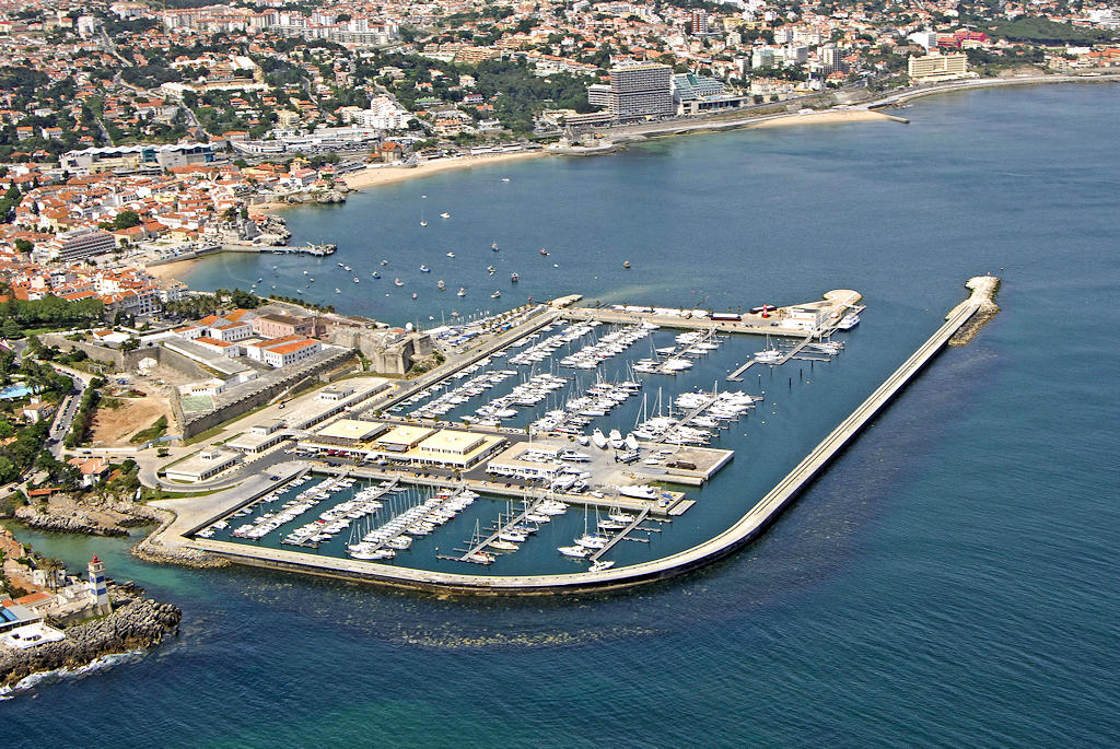 Set sail for extraordinary experiences at Cascais Marina, the premier destination on the Portuguese Riviera where luxury and sailing converge.