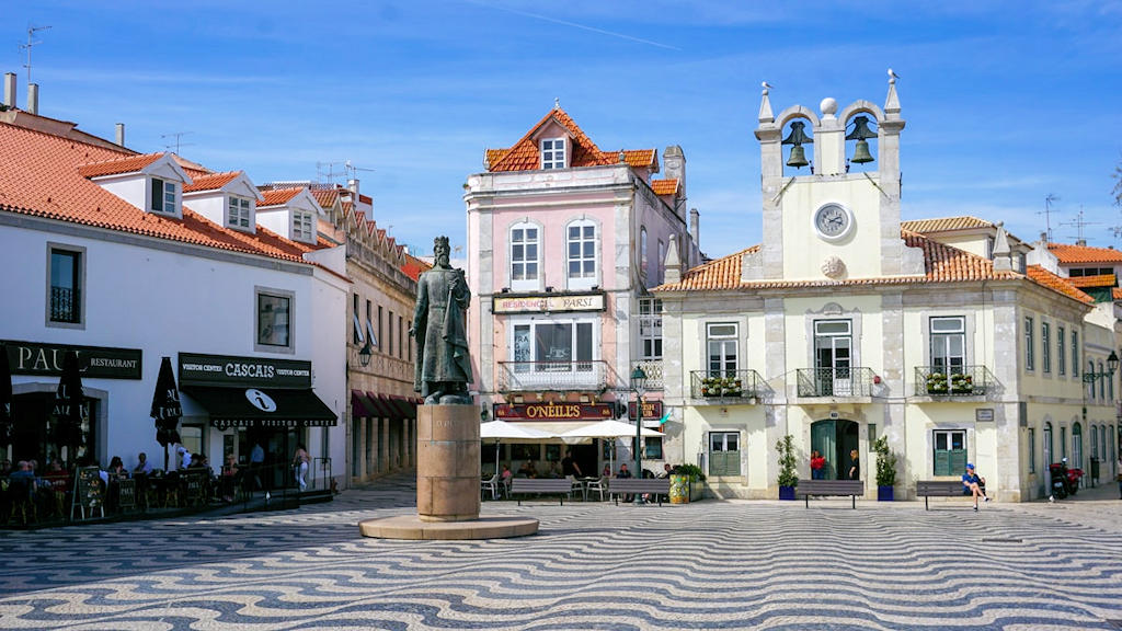 Experience the allure of Cascais, a vibrant coastal town near Lisbon, offering pristine beaches, rich history, and a taste of the good life.