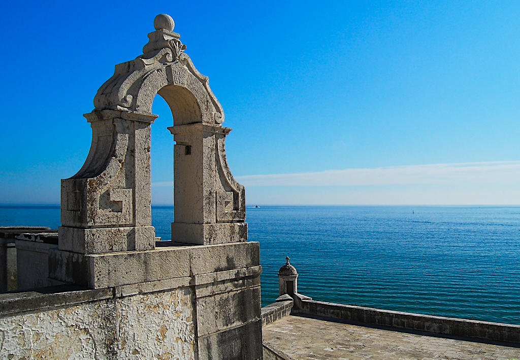 Journey through time at the Fortress of Saint James in Sesimbra, Portugal. Marvel at its architecture, delve into its maritime history, and explore a captivating museum. A memorable day trip from Lisbon.