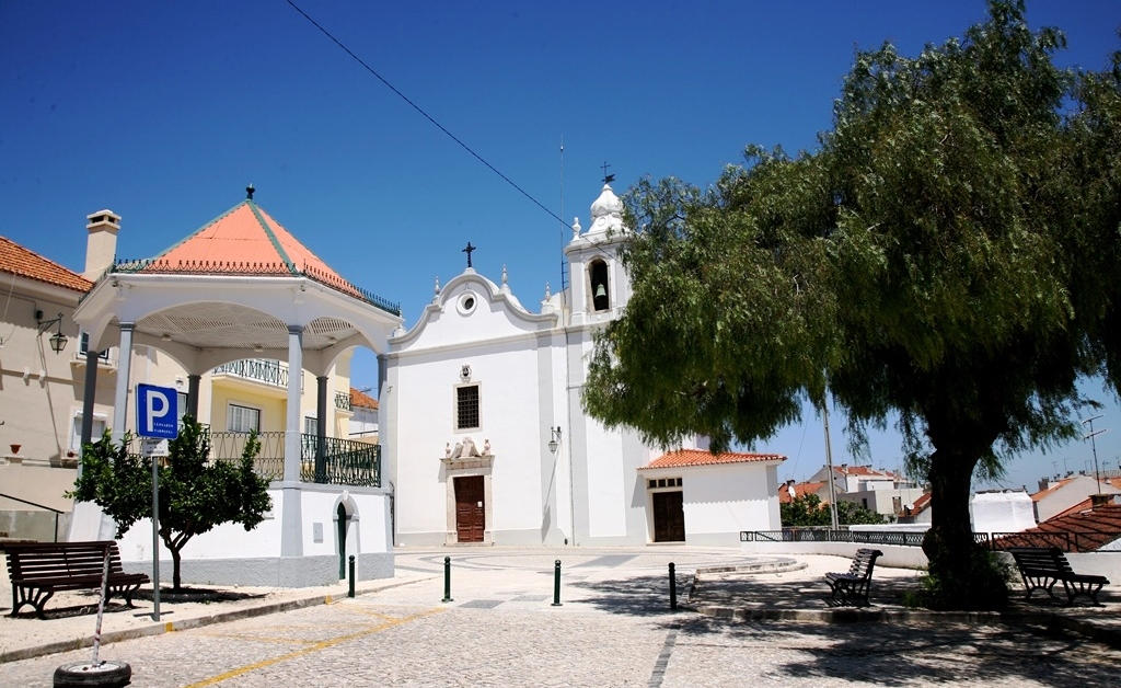 Step into the sacred halls of Igreja de São Pedro in Alverca do Ribatejo and be captivated by its architectural splendor, rich history, and spiritual aura.