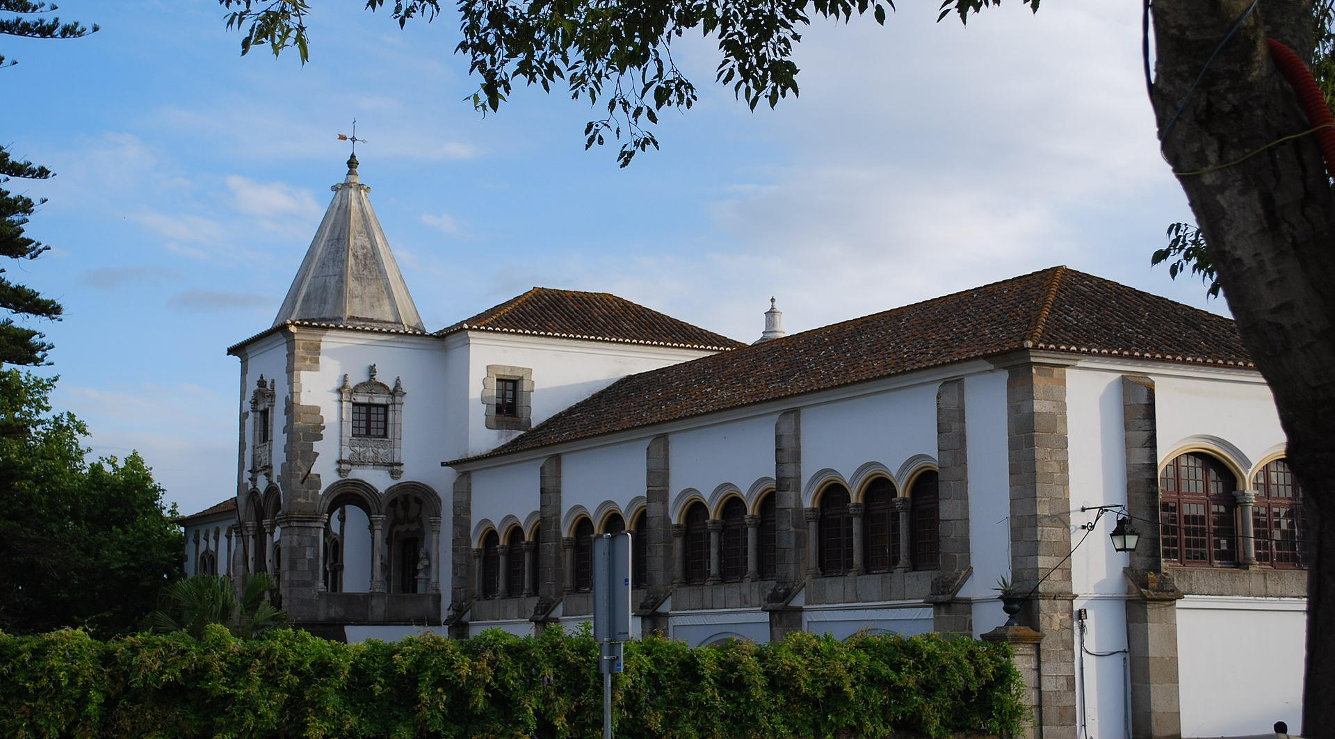 Step into the grandeur of the Royal Palace of Évora and witness Portugal's rich history through its opulent architecture, royal chambers, and cultural significance.