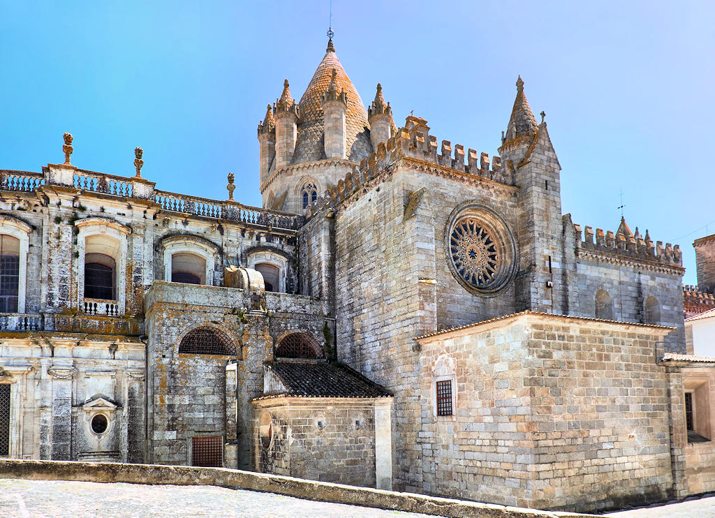 Step into the past and marvel at the architectural splendor of the Cathedral of Évora in Portugal—a remarkable testament to faith and history.