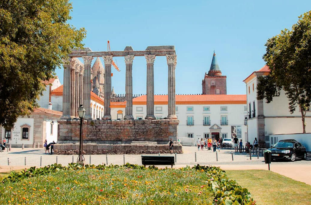 Step into the enchanting city of Évora, Portugal, and be transported through time with its rich history, captivating architecture, and vibrant cultural heritage.