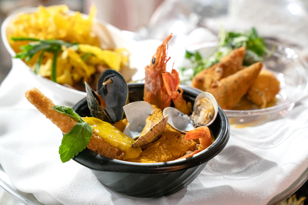 Immerse yourself in Lisbon's culinary heritage at the vibrant Fish and Flavors Festival, featuring delicious seafood dishes and cultural festivities.