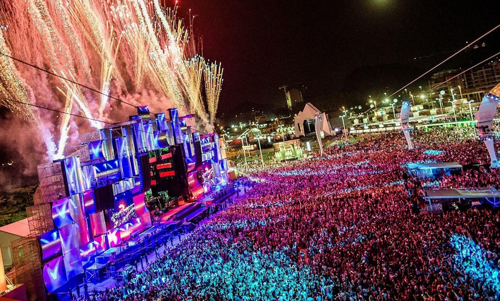 Experience the exhilarating energy of Rock in Rio Lisboa, Portugal's iconic music festival, blending music, art, and social responsibility.