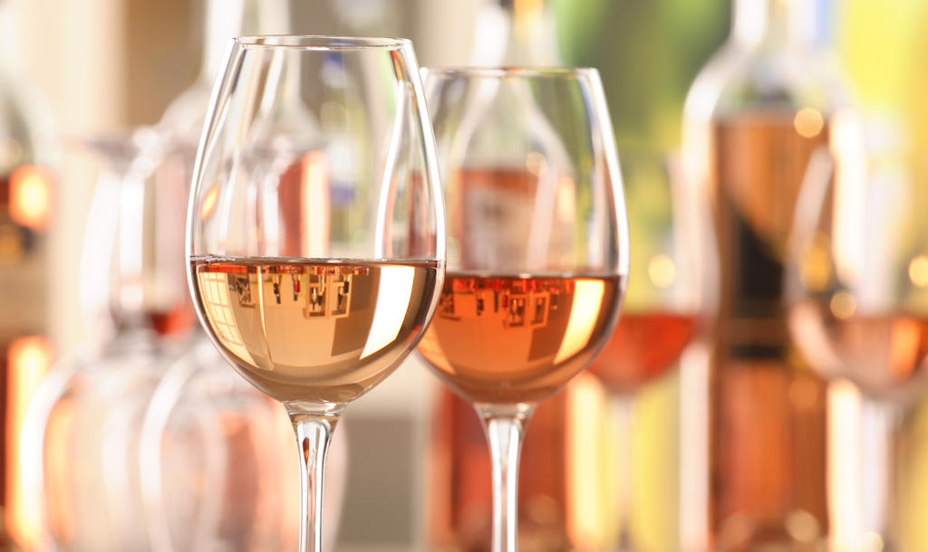 Rosé Vinho Verde: A refreshing and versatile wine crafted from select red grapes in Portugal’s Minho region.
