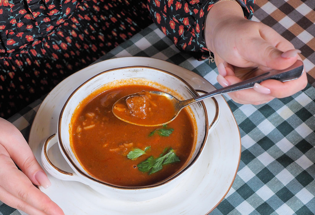 Traditional Portuguese Soups in Lisbon: From comforting Caldo Verde to flavorful Açorda de Bacalhau, explore the diverse and delicious soup heritage of the capital city.