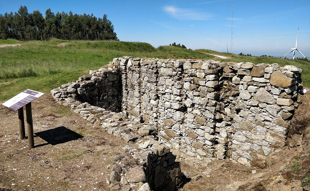 Experience the engineering marvels of the Lines of Torres Vedras, Portugal's formidable fortifications that safeguarded Lisbon during the Peninsular War.