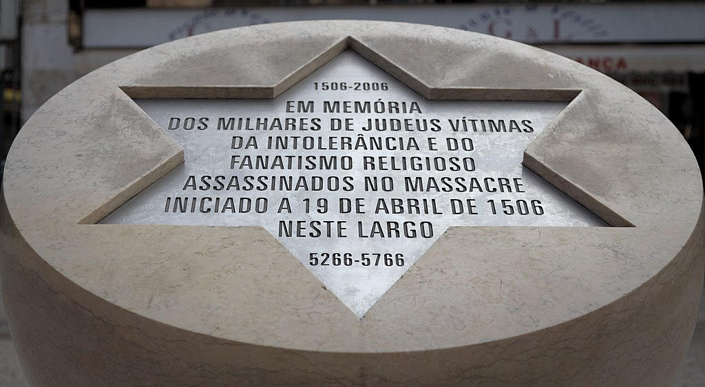 The Lisbon Massacre Monument stands as a solemn tribute, honoring the victims of the tragic 1506 event and serving as a powerful reminder of the importance of religious tolerance and unity.
