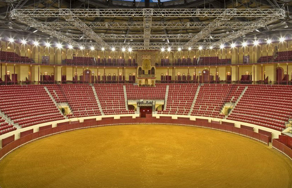 Experience the exhilarating world of Portuguese bullfighting, vibrant events, and rich history at Campo Pequeno Bullring, a must-visit attraction in Lisbon.