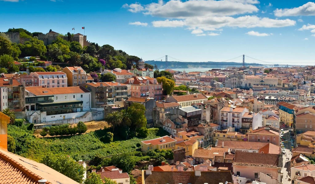 Immerse yourself in the enchanting district of Graça in Lisbon, where historic landmarks, breathtaking views, and authentic gastronomy await, unveiling the cultural treasures of this vibrant neighborhood.