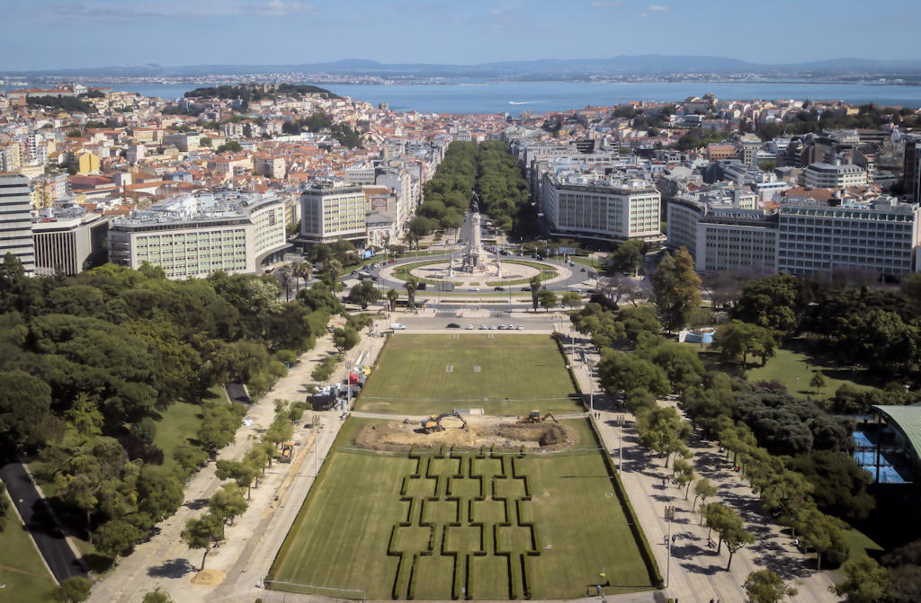 Step into Lisbon's history and experience the vibrant ambiance of Marquês de Pombal Square, a symbol of resilience and architectural grandeur.