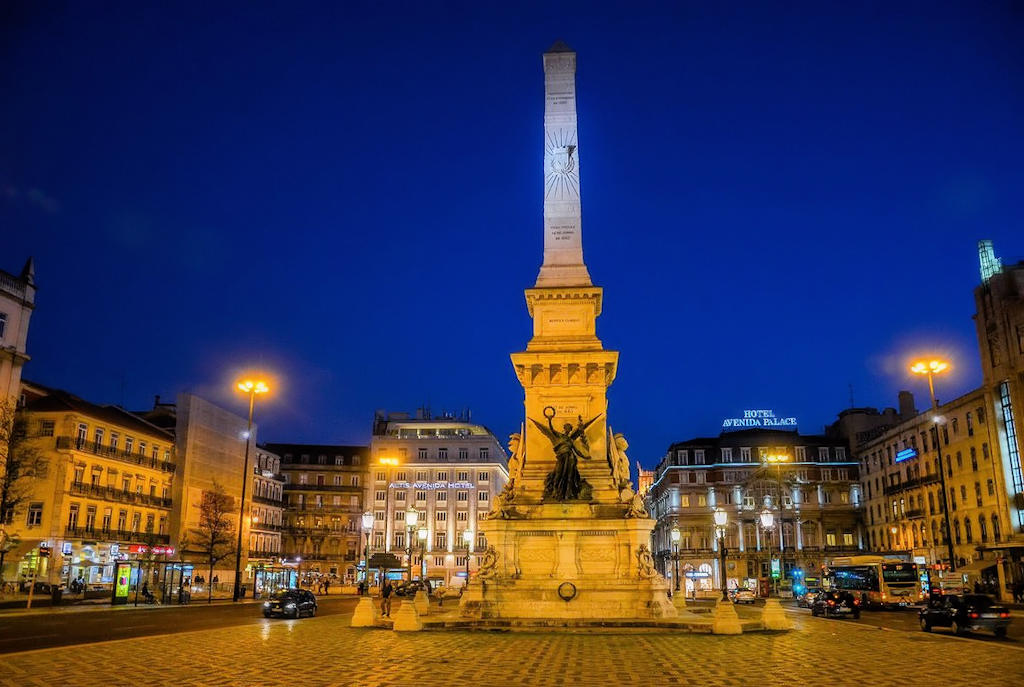 Immerse yourself in the history and lively atmosphere of Restauradores Square, an iconic landmark in Lisbon offering cultural delights and more.