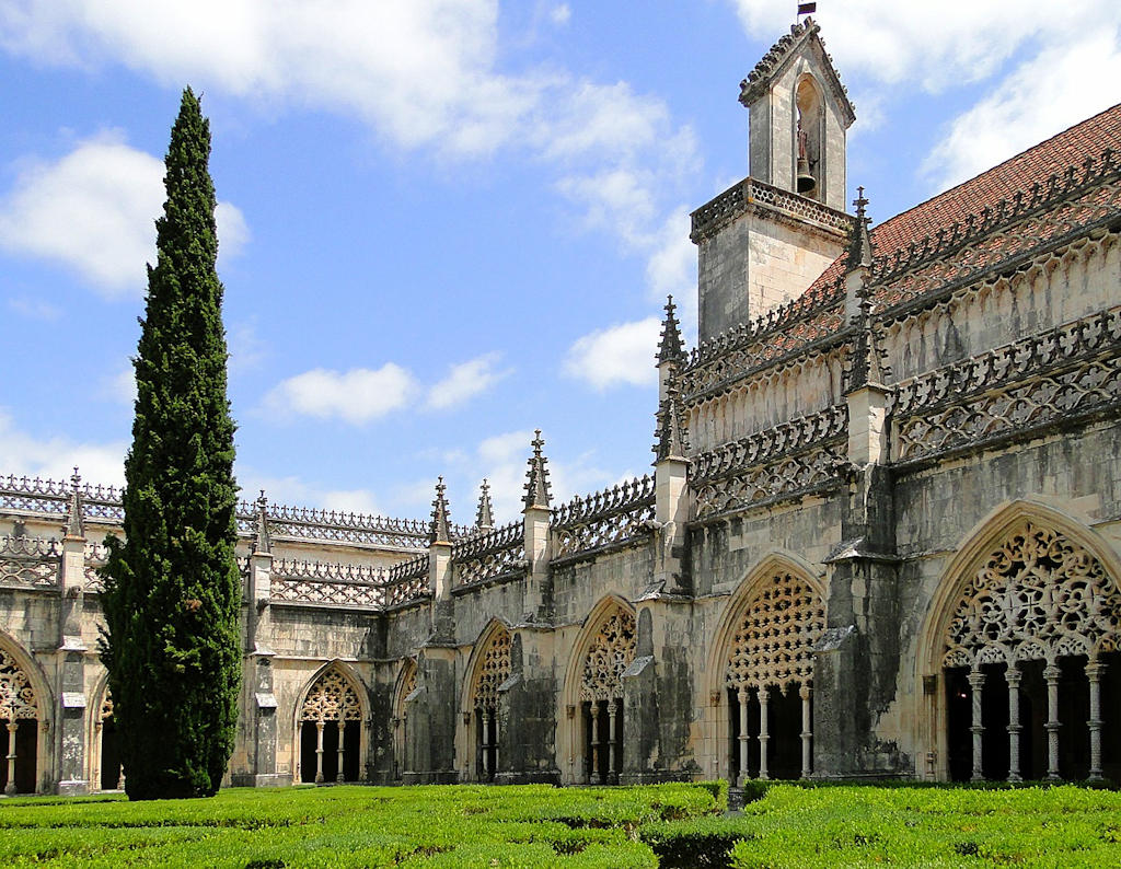 Jerónimos Monastery in Belém: A magnificent symbol of Manueline architecture and Portuguese heritage.