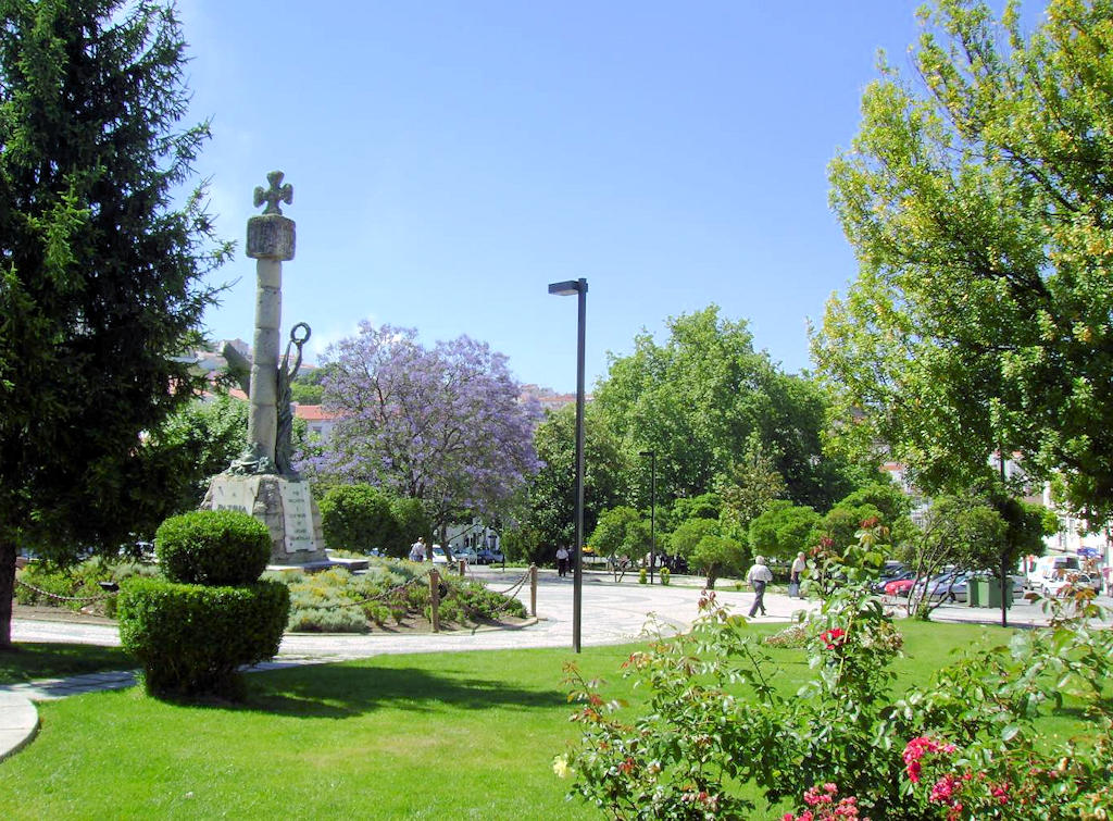 Experience the captivating blend of nature and urban sophistication at the iconic Gardens of Avenida da Liberdade, a tranquil oasis in the heart of Lisbon.