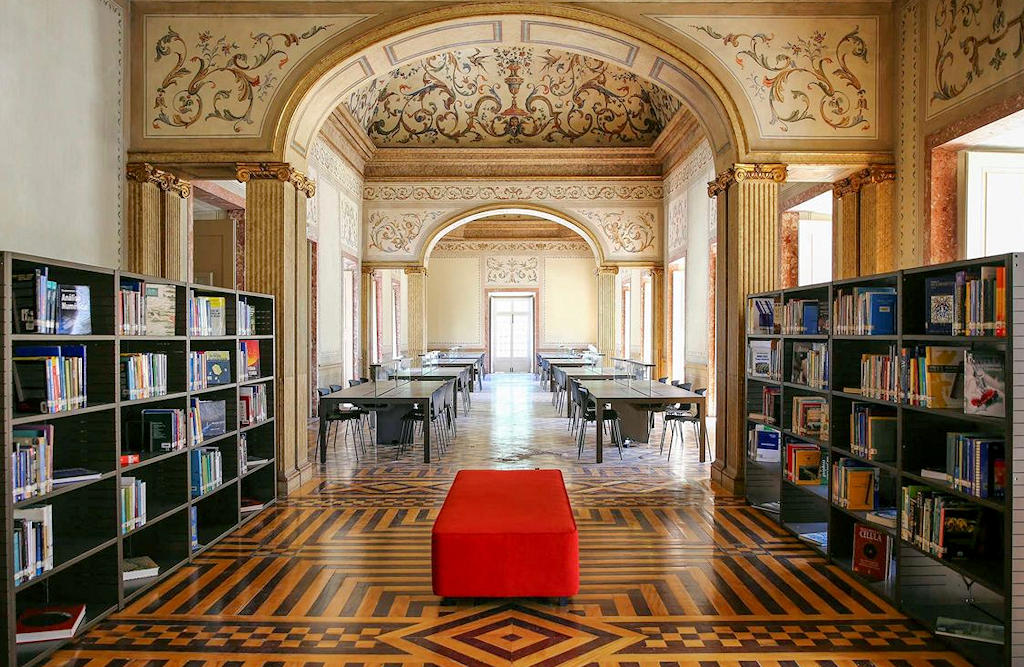 Galveias Palace in Lisbon reveals the harmonious blend of history and modernity, as a former noble palace now houses a vibrant municipal library.