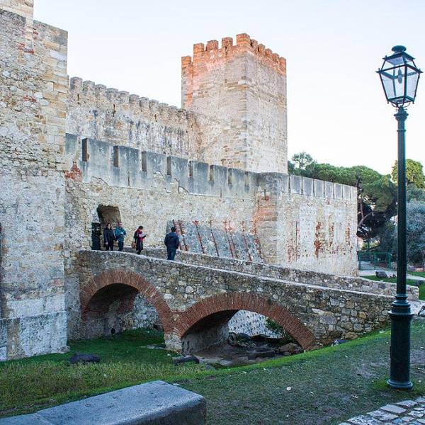 The History of St. George Castle (Castelo de São Jorge)
