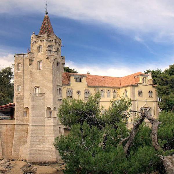 Museu Condes de Castro Guimarães, Cascais