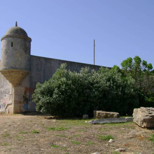 Fort of Cadaveira (Forte de São Teodósio da Cadaveira), Estoril