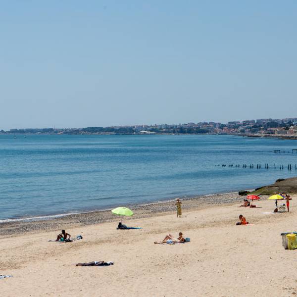 Cruz Quebrada Beach (Praia da Cruz Quebrada)