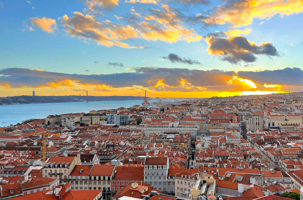 Capture the essence of Lisbon at the St. George Castle Viewpoint, where panoramic vistas, rich history, and enchanting atmosphere intertwine.